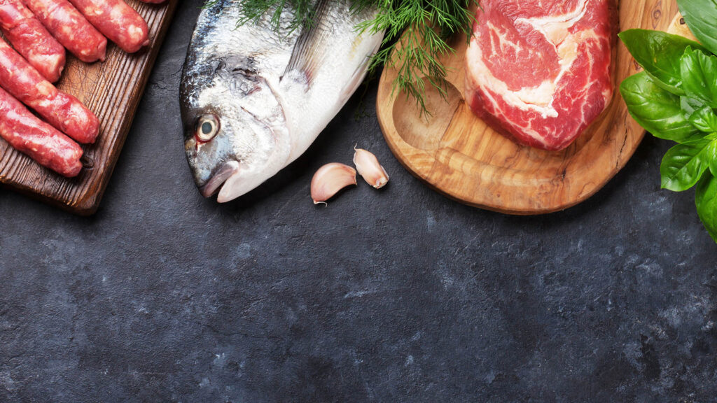 Magazin 4 fresh meat and sausage on stone table 2026 03 13 04 14 39 utc Kopie
